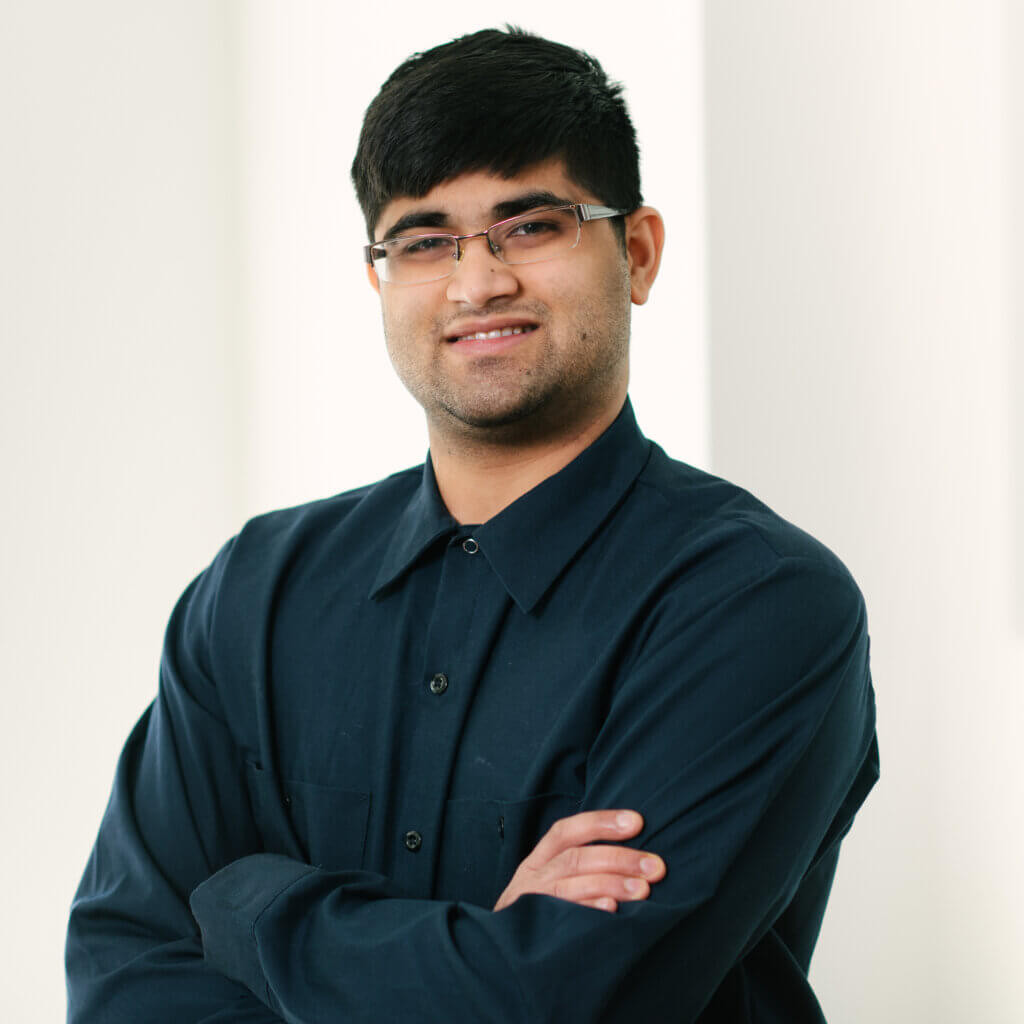 Vishnu Jayakumar Headshot