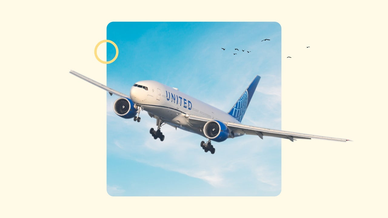 Airplane flying in the sky representing United Airlines Partners