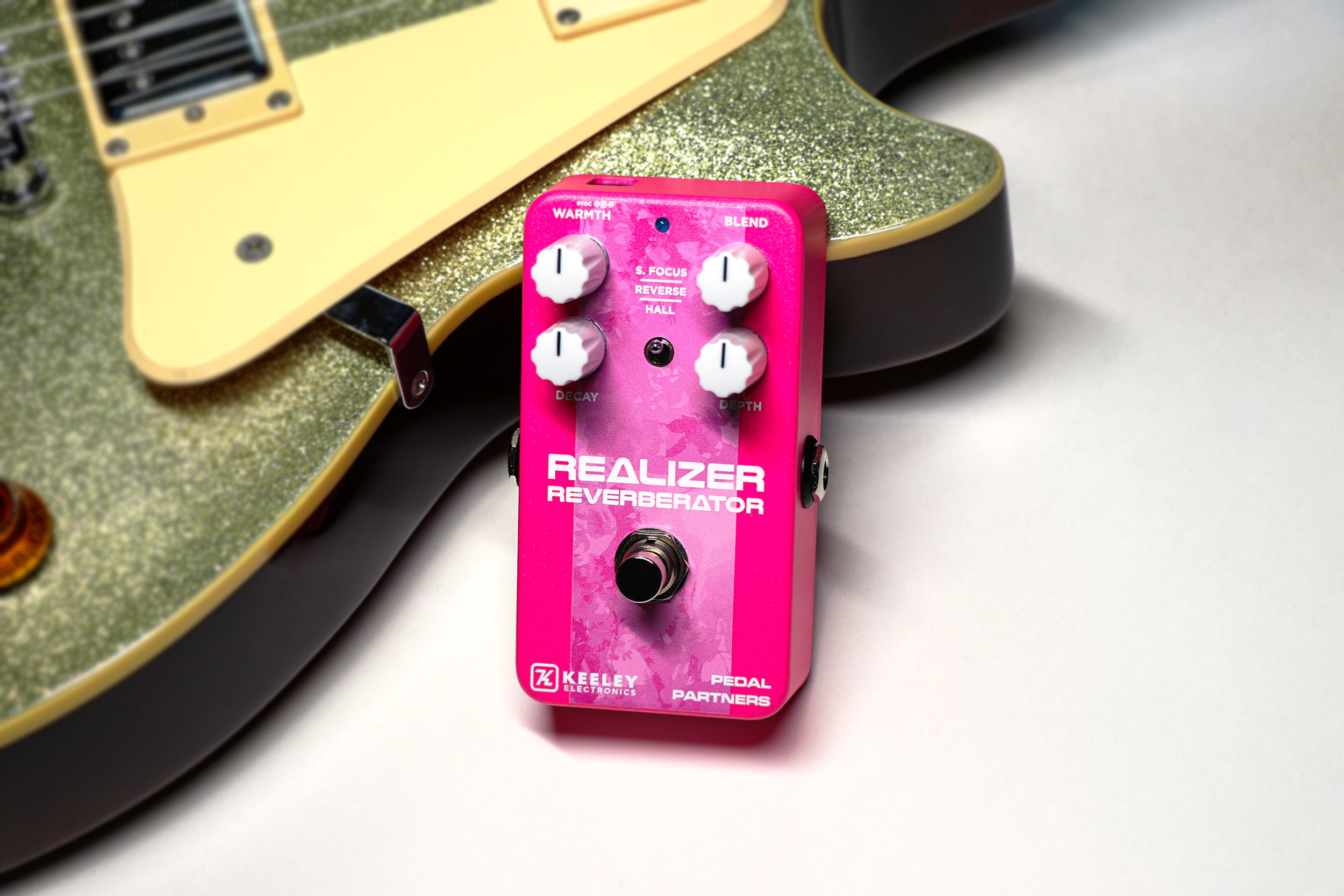 Sparkle finish of the Keeley Realizer Pedal Partners Artist Series