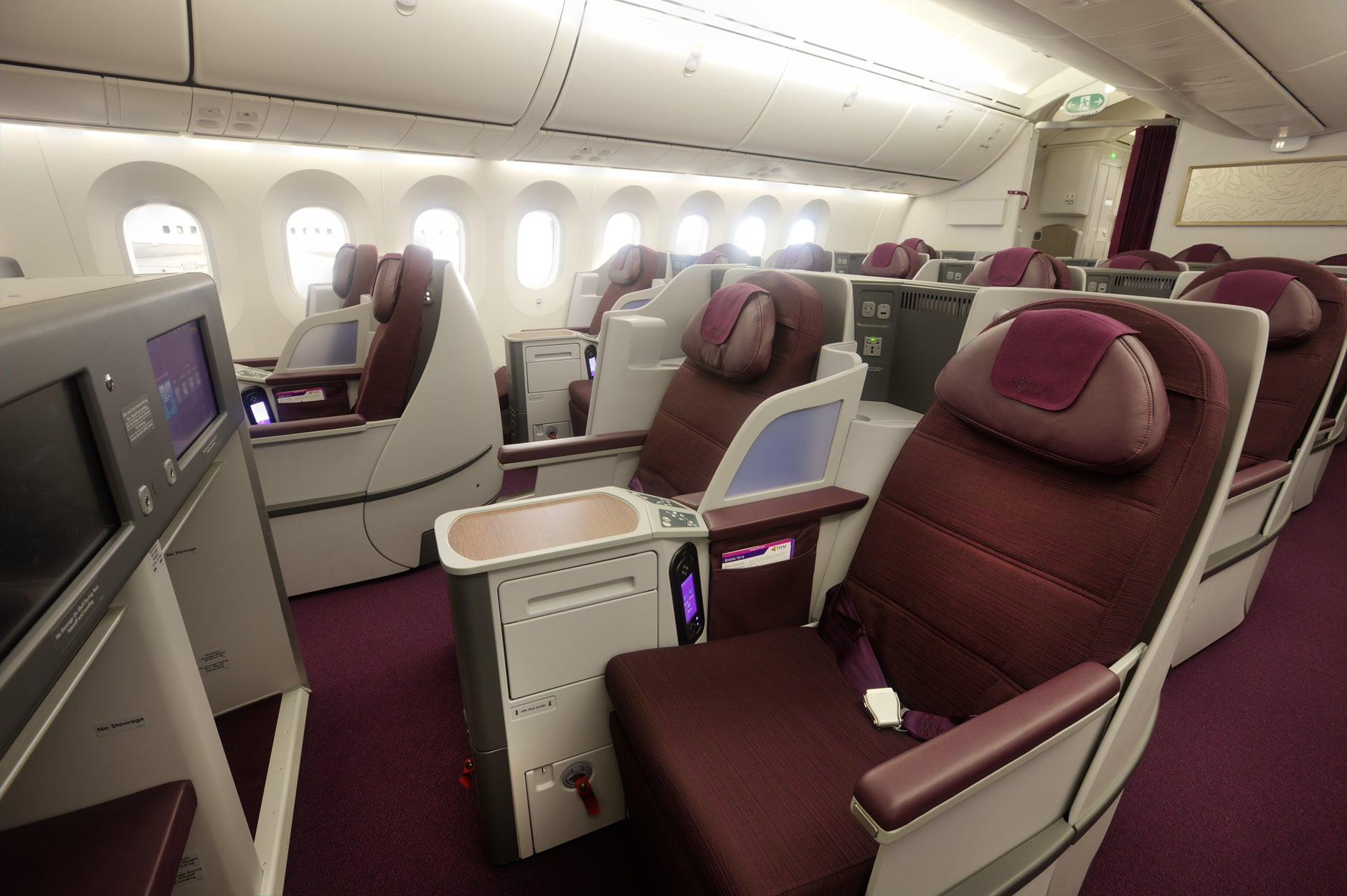 Thai Airways 787-8 Silk Class cabin